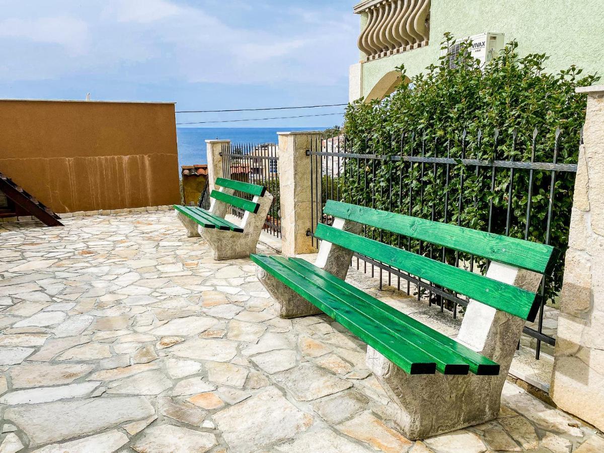 Arabela 2 Apartments Utjeha Dış mekan fotoğraf